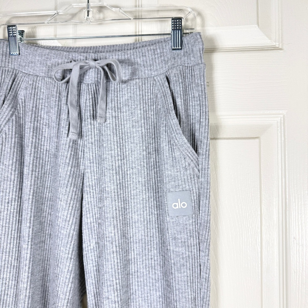 Alo Yoga Muse Sweatpant Women S Athletic Heather Grey Ribbed Knit Jogger Lounge - Picture 6 of 10